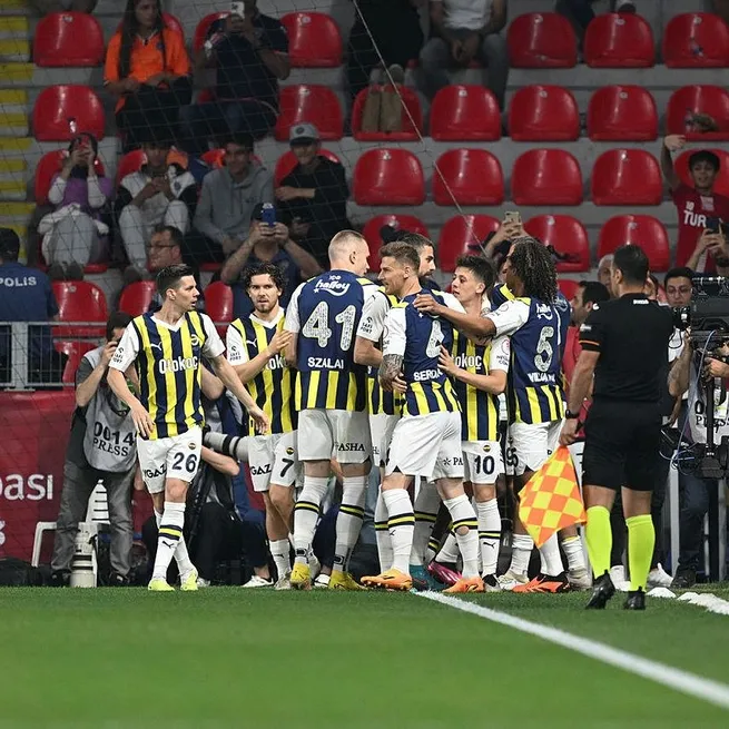 Ziraat Türkiye Kupasında Başakşehiri mağlup eden Fenerbahçe şampiyon oldu!