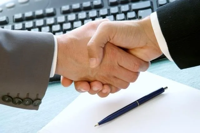 Keyfi komisyona fren geliyor