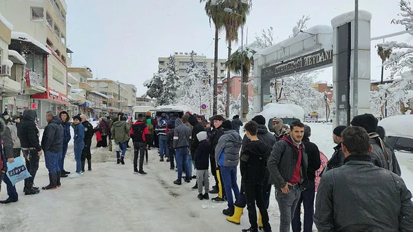 son-dakika-son-54-yilin-en-siddetlisi-gaziantepte-karla-mucadele-suruyor-tag-otoyolu-ulasima-acildi-mi-1642594668761.jpg Son dakika: Son 54 yılın en şiddetlisi! Gaziantep'te karla mücadele sürüyor! TAG Otoyolu ulaşıma açıldı mı?-7
