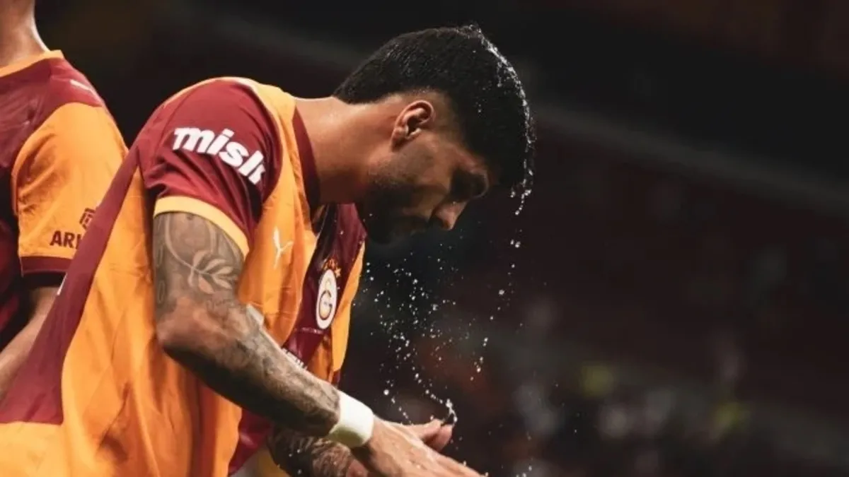 Eren Elmalı sahalara dönüyor