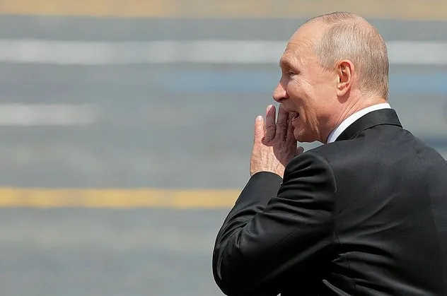 Son dakika: Rusya lideri Vladimir Putin’e yeniden başkanlık yolunu açacak düzenleme için halk sandık başında