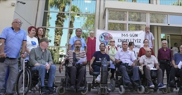İzmir Büyükşehir Belediyesi önünde dilekçeli eylem! "İzmir’de engelliler özgürce sokağa çıkamıyor"