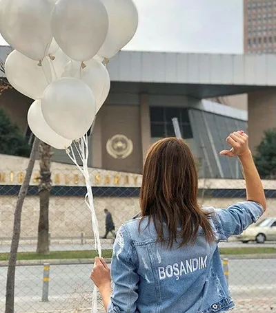 instagram-fenomeni-inci-akbay-esinden-bosandi-bandolu-kutlama-yapti-1573816116832.jpg Instagram fenomeni İnci Akbay eşinden boşandı bandolu kutlama yaptı-2