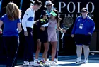 Zeynep Sönmez dünyanın gündeminde! Bayılan top toplayıcı çocuk için seferber oldu