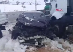 Bitlis’te iki ayrı kazada 12 kişi yaralandı