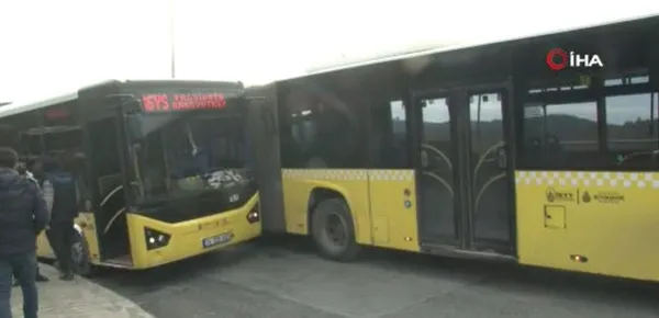 son-dakika-istanbul-arnavutkoyde-iett-otobusleri-arizalandi-trafik-kilitlendi-1642242470561.jpg