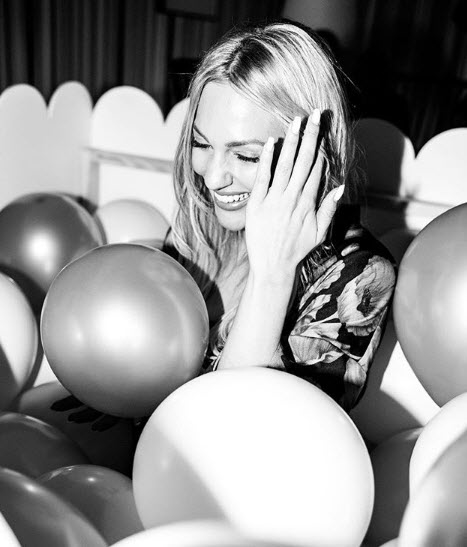 Meryem Uzerli, 'Hollywood yanağı' yaptırdı-10