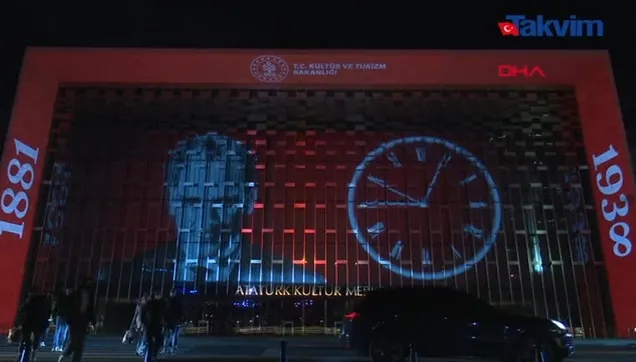 AKM’de ışık gösterisiyle 10 Kasım anması