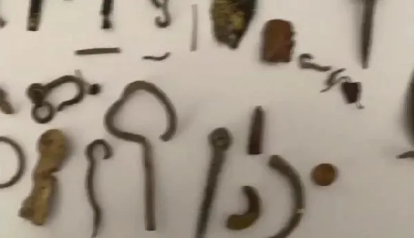 İstanbul'da tarihi eser kaçakçılarına baskın! 2 şüpheli gözaltına alındı-4