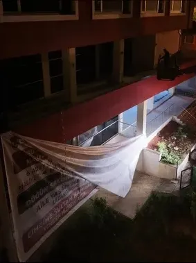 mansur-yavasa-haymanada-pankart-operasyonu-1782043861141.jpg Mansur Yavaş'a Haymana’da pankart operasyonu | İzinsiz afişler gece yarısı tek tek söküldü-2