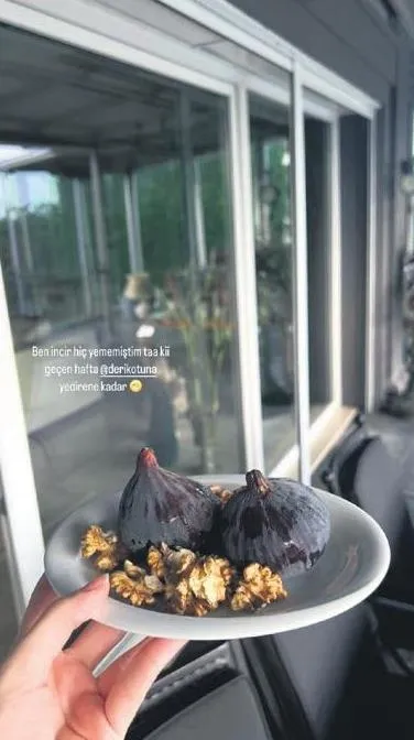 1694122042930.jpeg İdo Tatlıses'in annesi Derya Tuna'dan gelin sevgisi! İkiz bebeklere hamile olan Yasemin Şefkatli'ye yoğun ilgi: Bir dediğini iki etmiyor-7