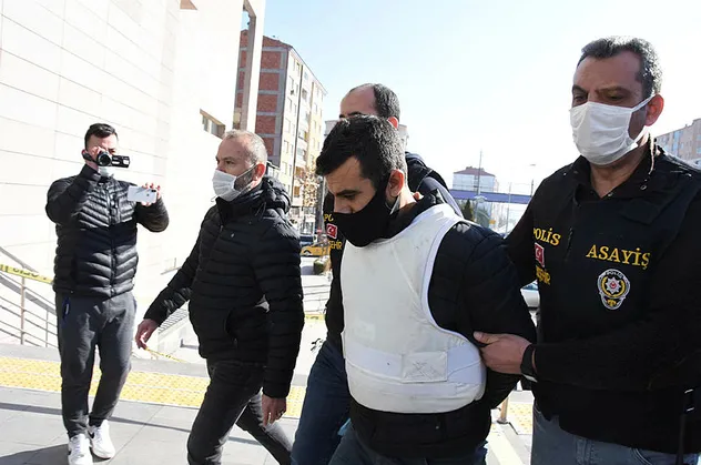 Eskişehir'de İlkay ve Emel Tokkal'ı canice öldüren Mehmet Şerif Boğa'dan pes dedirten savunma: Çorabımdaki kan nereden gelmiş bilmiyorum