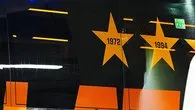 Galatasaray otobüsüne taşlı saldırı