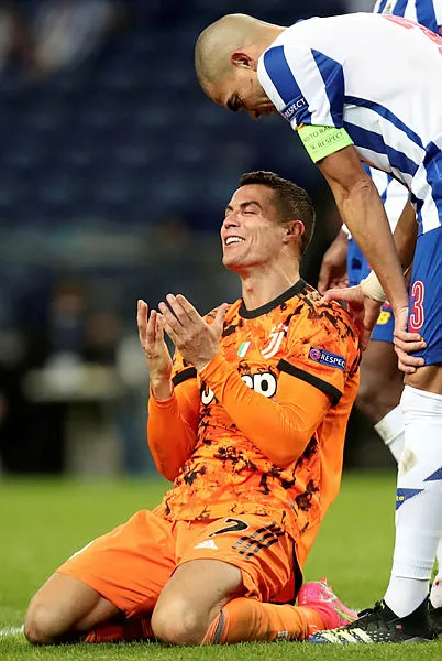 porto-ronaldolu-merih-demiralli-juventusu-maglup-etti-1613600012394.jpg Pepe'li Porto, Ronaldo'lu Merih Demiral'lı Juventus'u mağlup etti-6