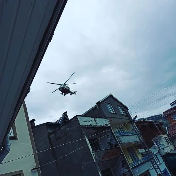 Sinop'ta mahsur kalan vatandaşlar helikopterle kurtarıldı! O anlar kamerada-3
