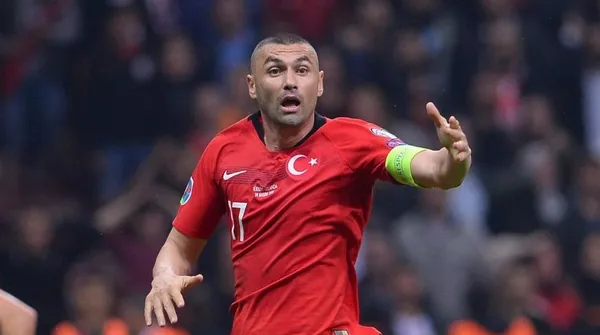 burak-yilmaz-tum-konsantrasyonunu-dev-maca-veriyor-galatasarayin-artilarini-eksilerini-masaya-yatirdi-1697584305295.jpeg Burak Yılmaz tüm konsantrasyonunu dev maça veriyor! Galatasaray'ın artılarını eksilerini masaya yatırdı-2