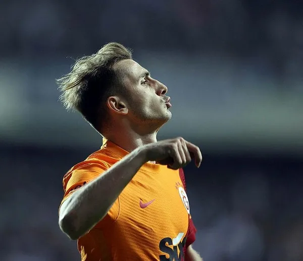 galatasarayda-kerem-akturkoglu-krizi-dokuluyor-1662453932703.jpeg Galatasaray'da Kerem Aktürkoğlu krizi! Dökülüyor-3