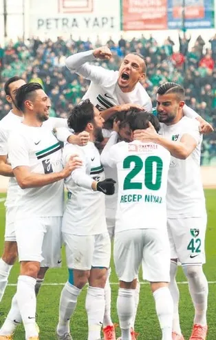 Denizli&Gençler bir adım önde