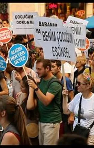 CHP’nin açıktan destek verdiği sapkın örgüt LGBTi’den "ilkokullara sızma" kılavuzu