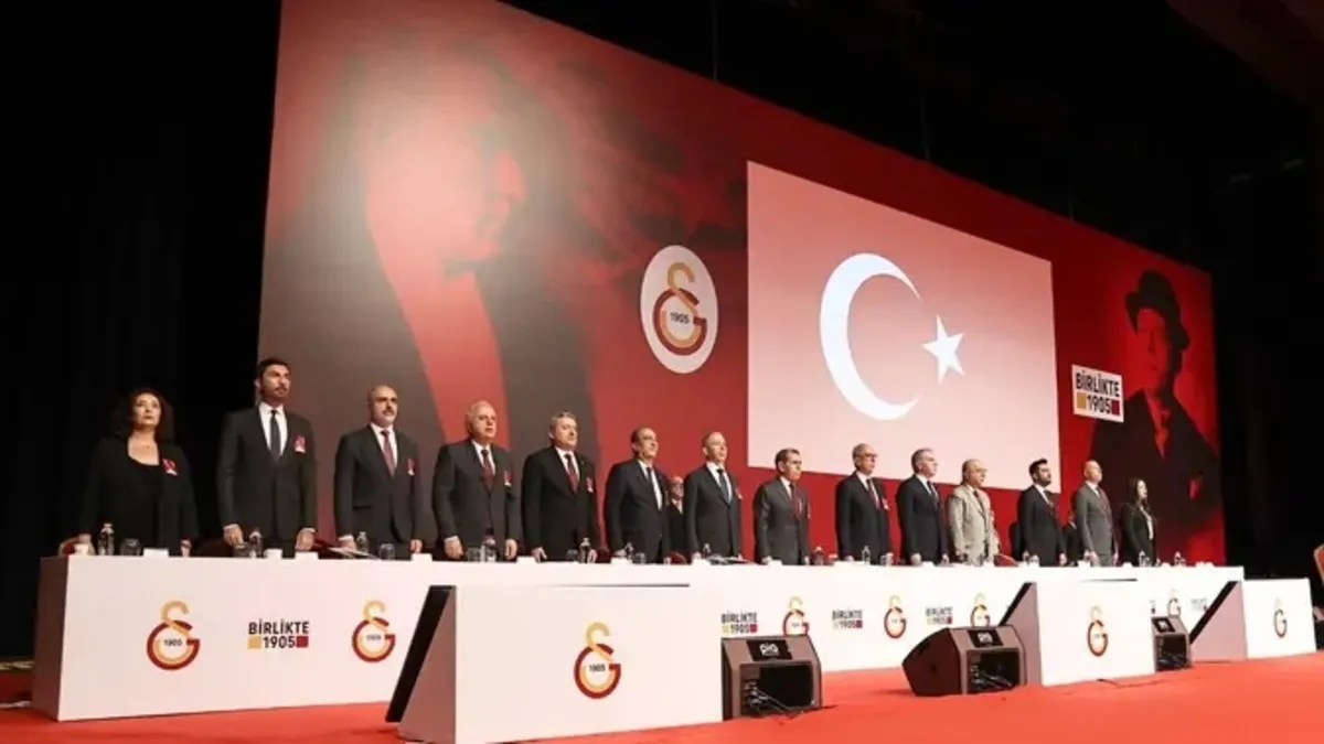 Galatasaray'da yönetim kuruluna ibra onayı