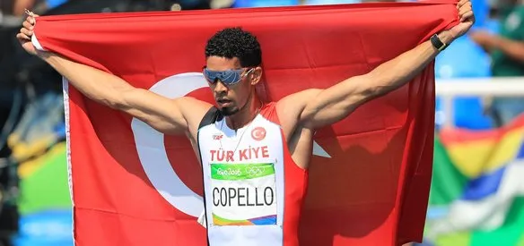 15. Dünya Atletizm Şampiyonası'nda Türkiye adına yarışan Küba asıllı Yasmani Copello, 48,46 saniyelik derecesiyle Türkiye rekoru kırarak Dünya Şampiyonası'nda erkekler 400 metre engellide finale yükselen ilk milli atlet oldu.