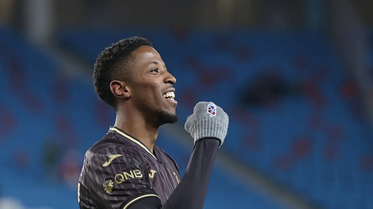 Simon Banza Paul Onuachu’yu solladı!