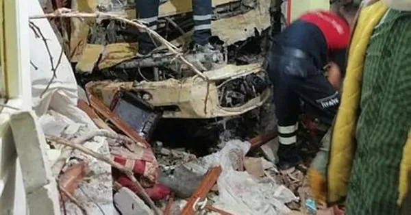 Corum Da Freni Patlayan Vinc Eve Girdi Takvim