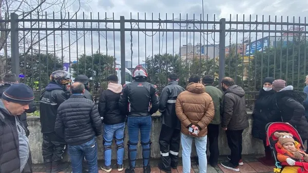1646317310455.jpg E-5'te korkunç kaza! Hafriyat kamyonunun altında ezildi-2
