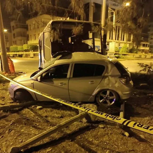 Korkunç kaza! Tarım işçilerini taşıyordu: 1 ölü 24 yaralı