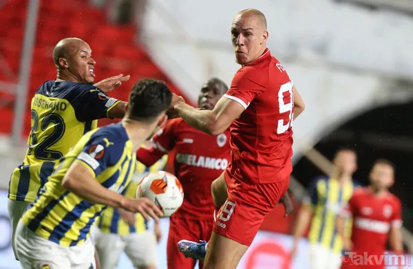 ÖZEL HABER- Pereira gitti, üstü çizildi! Marcel Tisserand Fenerbahçe formasına hasret kaldı - 5
