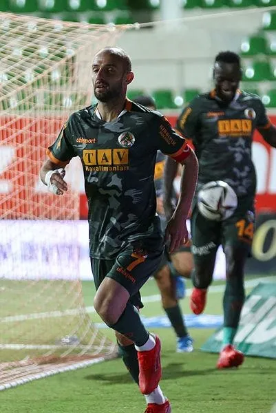 alanyaspor-evinde-galip-alanyaspor-2-1-kasimpasa-mac-sonu-ozet-1632424615328.jpeg Alanyaspor evinde galip! (Alanyaspor 2-1 Kasımpaşa MAÇ SONU ÖZET)-2