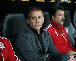 Beşiktaş taraftarından Abdullah Avcıya şok tepki: İstifa da bir hizmettir!