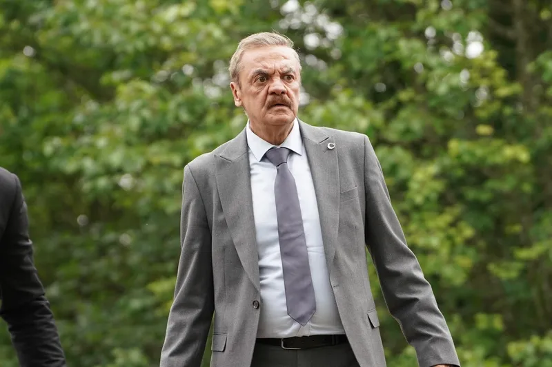 bir-gece-masali-3-bolumde-neler-olacak-mahir-yeni-bir-kararin-esiginde-1726477678563.jpg Bir Gece Masalı 3. bölümde neler olacak? Mahir yeni bir kararın eşiğinde!-6