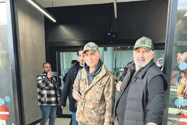 Konuştukları için üzgünüm