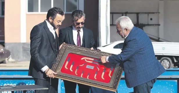 Bir Zamanlar Çukurova'nın Fekeli'si Kerem Alışık'a büyük jest