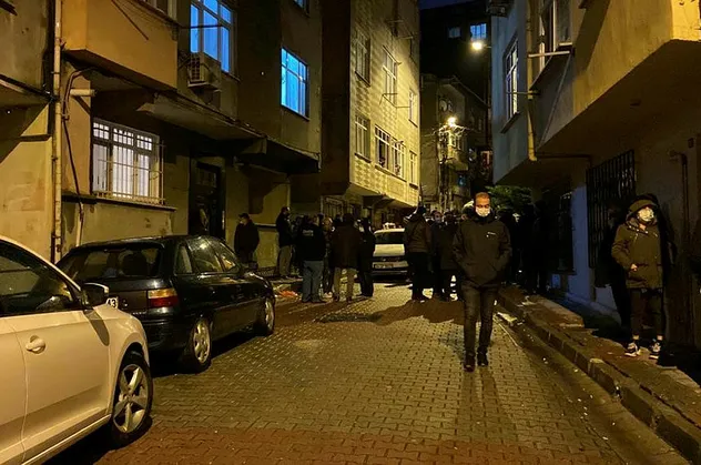 İstanbul'un göbeğinde sır ölüm! Kağıthane'de 16 yaşındaki Berke Yalın İnce kaldığı evde ölü bulundu!