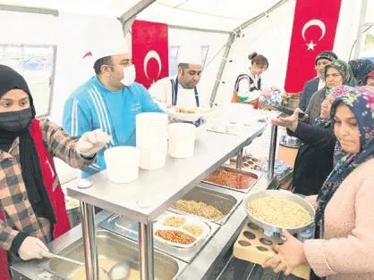 ingiltere-her-ramazanda-oldugu-gibi-bu-yil-da-muslumanlari-unutmadi-1679787345770.jpeg İngiltere, her ramazanda olduğu gibi bu yıl da Müslümanlar’ı unutmadı-15