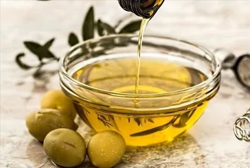 Uzmanı zeytinyağının saymakla bitmeyen faydalarını anlatıyor
