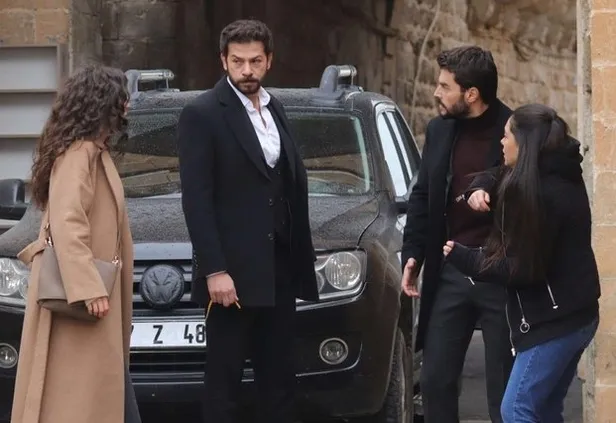 hercai-25-yeni-bolum-fragmani-yayinlandi-mi-mirani-inanmadigi-gerceklerin-pesine-dusuyor-1575660241304.jpg Hercai 25. yeni bölüm fragmanı yayınlandı mı? Miran'ı inanmadığı gerçeklerin peşine düşüyor!-3