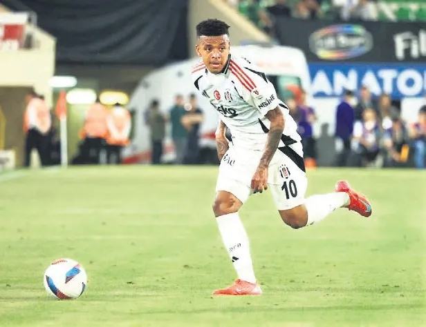 Arroyo göz doldurdu