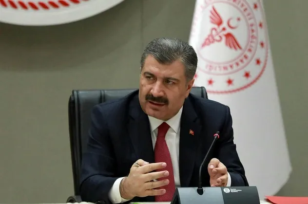 Sağlık Bakanı Fahrettin Koca açıkladı, Bilim Kurulu üyesi Prof. Dr. Ateş Kara doğruladı: Çin'den gelen ilaç Favipiravir