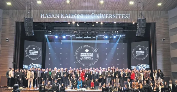 Muhteşem gala! Altın baklavalar sahiplerini buldu