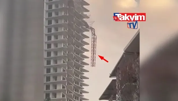 İzmir Bornova'daki otel inşaatında vinç devrildi! Ölü ve yaralılar var