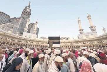 Kabe’de veda tavafı yapıldı: Türk hacı kafileleri bugün yurda dönüyor