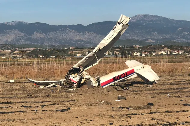 Antalya'da keşif uçağı düştü: 2 ölü