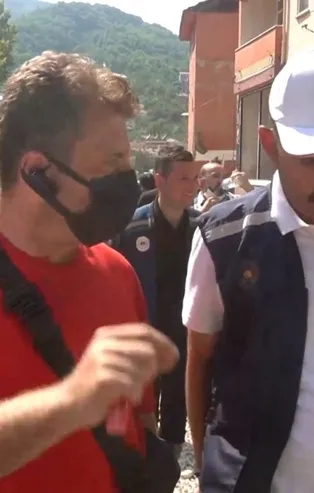 Sel felaketinde yaralar sarılıyor! Kastamonulu esnaftan Bakan Kurum'a dikkat çeken teşekkür