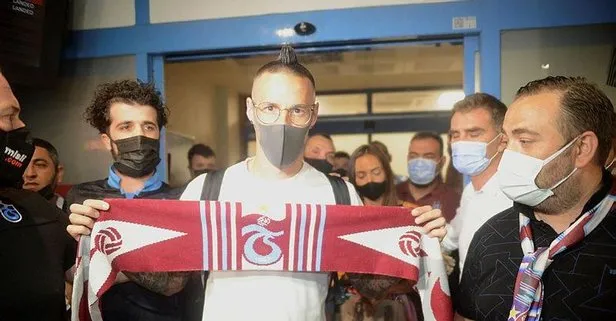 Trabzonspor’un yeni yıldızı Marek Hamsik şehre geldi: Taraftarlardan coşkulu karşılama