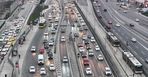 Sömestir tatili sonrası İstanbul'da trafik yoğunluğu!