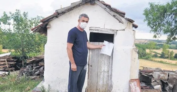 CHP’li belediye evin önündeki 60 yıllık tuvaleti mühürledi