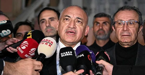 TFF Başkanı Mehmet Büyükekşi'den flaş açıklamalar: "Tüm liglerdeki maçları süresiz olarak erteledik"